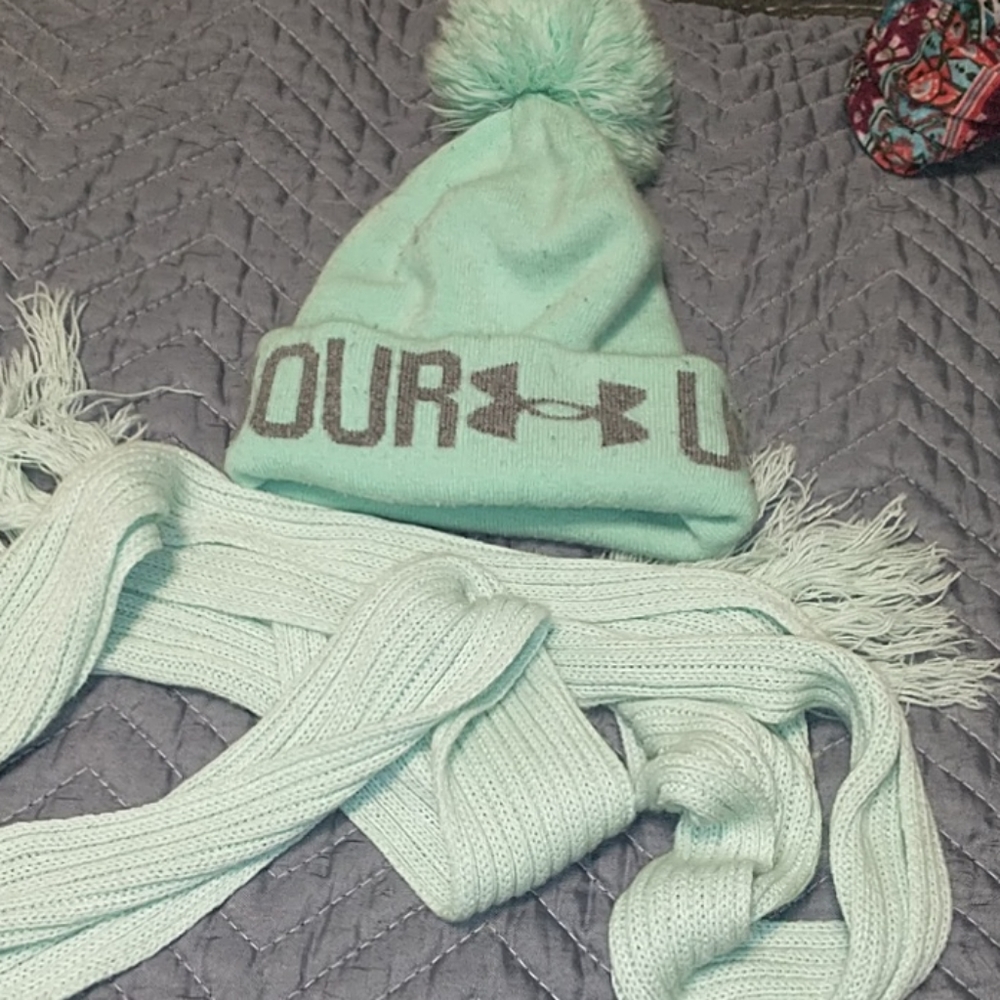 COPY - UnderarmourHat and scarf